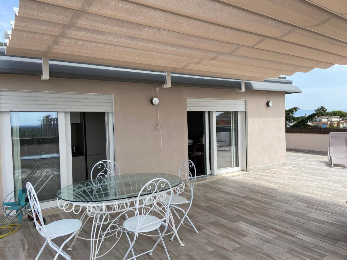 Attico Panoramico Luxury Roma Apartment Bagian luar foto